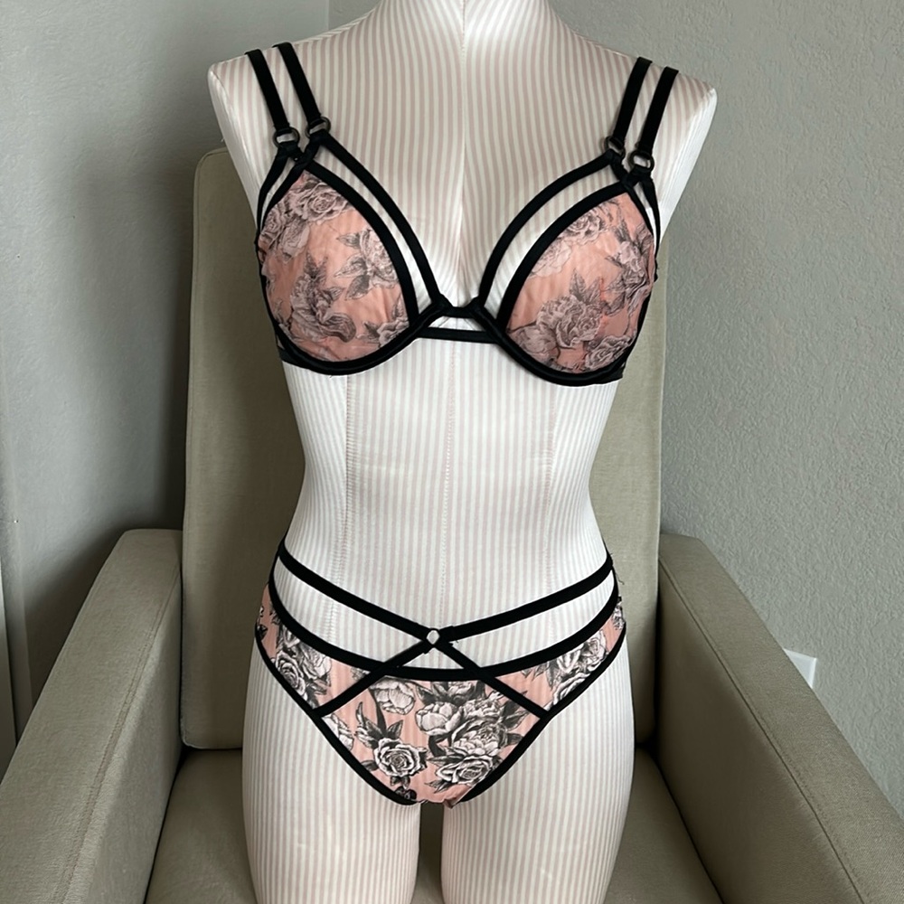 1day sale! VS bra and panty set